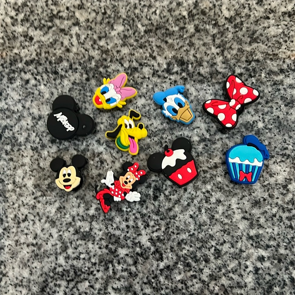 9 Disney croc Jiblets